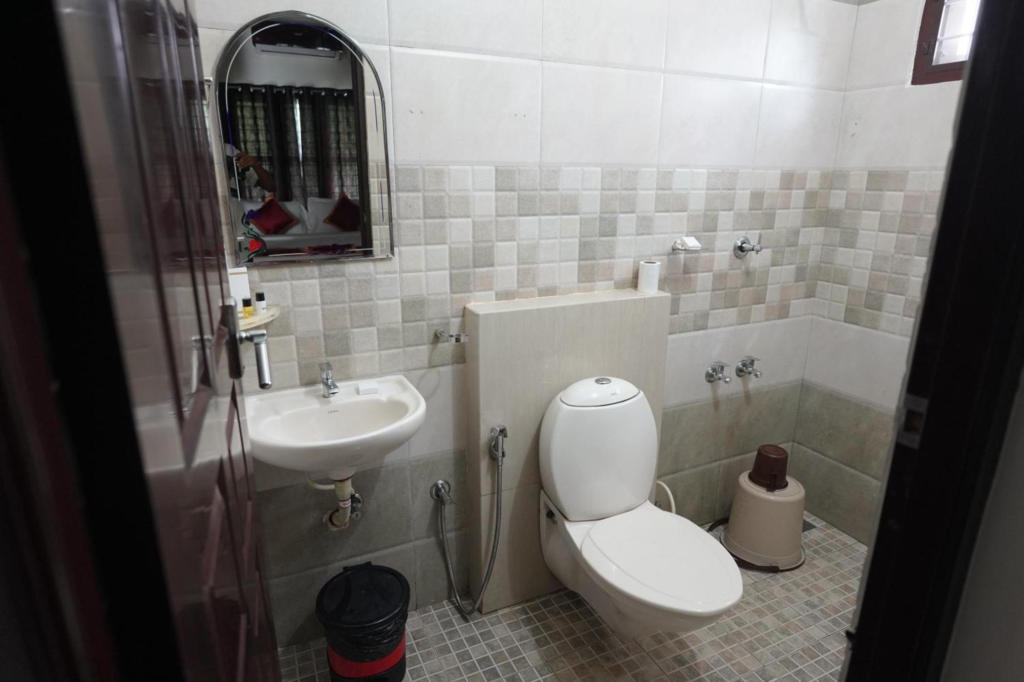 נדומבסרי Swapna Home Suites חדר תמונה