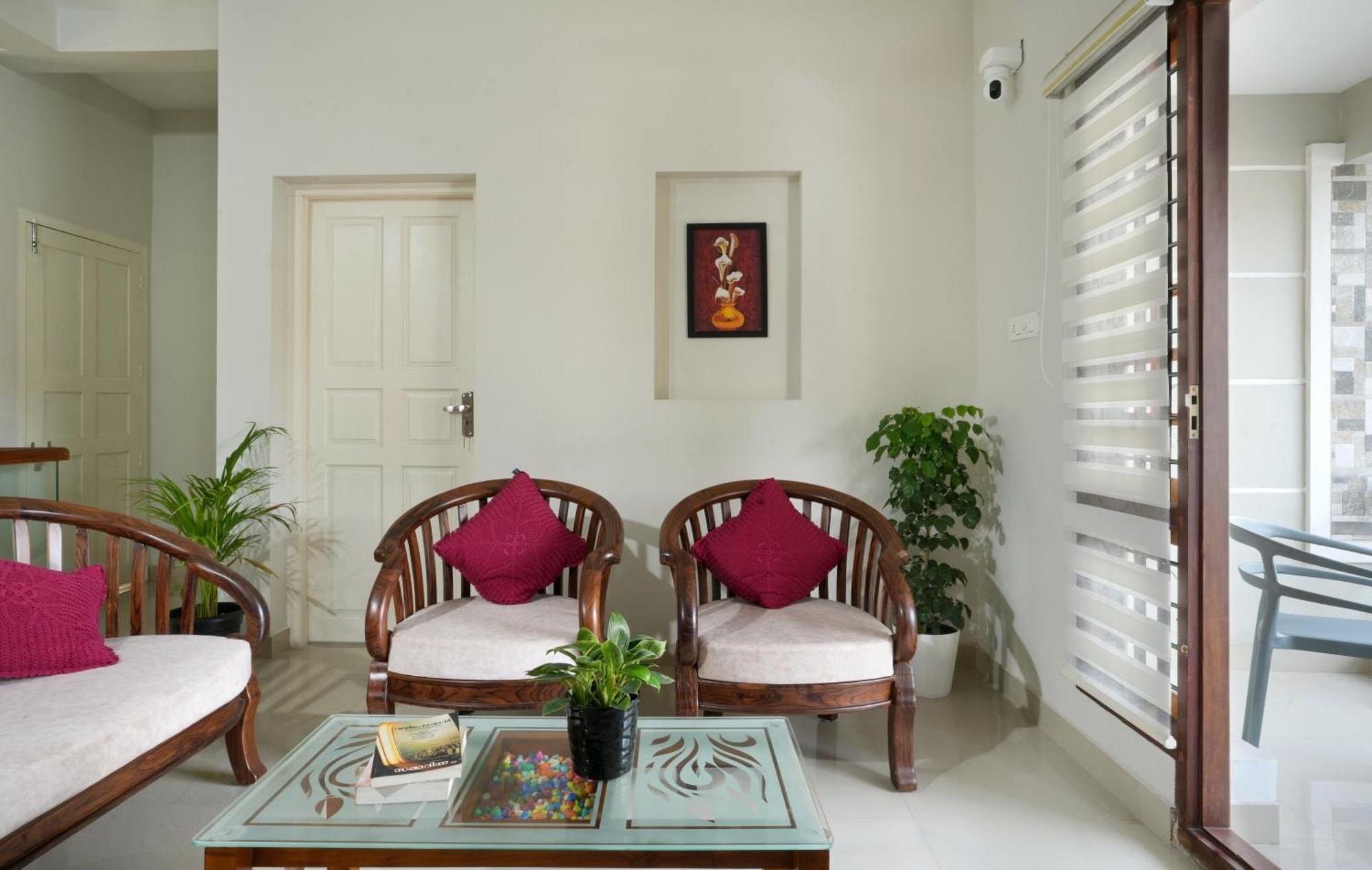נדומבסרי Swapna Home Suites מראה חיצוני תמונה
