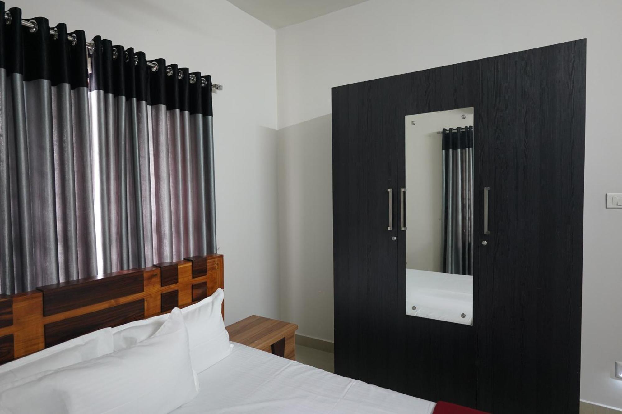 נדומבסרי Swapna Home Suites מראה חיצוני תמונה